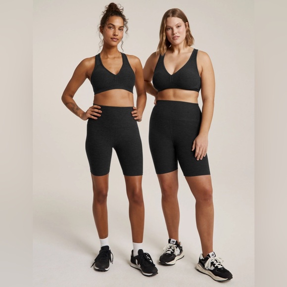 Beyond Yoga
Spacedye Lift Your Spirits Bra - Darkest Night - Picture 2 of 12